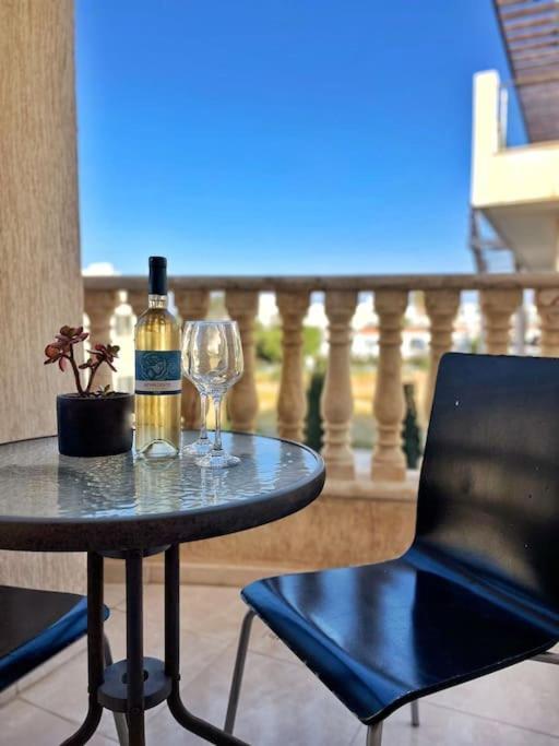 Teo Apartment Paphos Exterior photo